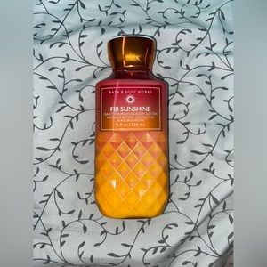 “Fiji Sunshine” body lotion by bath and body works